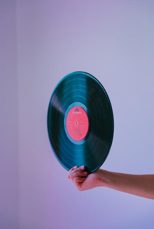 Melancholy Melodies: Unraveling the Mysteries of Emotional Journey in Wooden Music Boxes