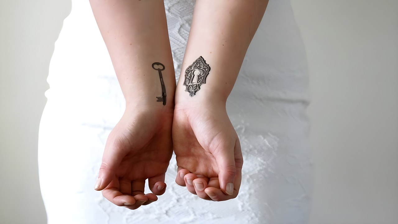 Glow-in-the-Dark Tattoos: Illuminating Your Creativity